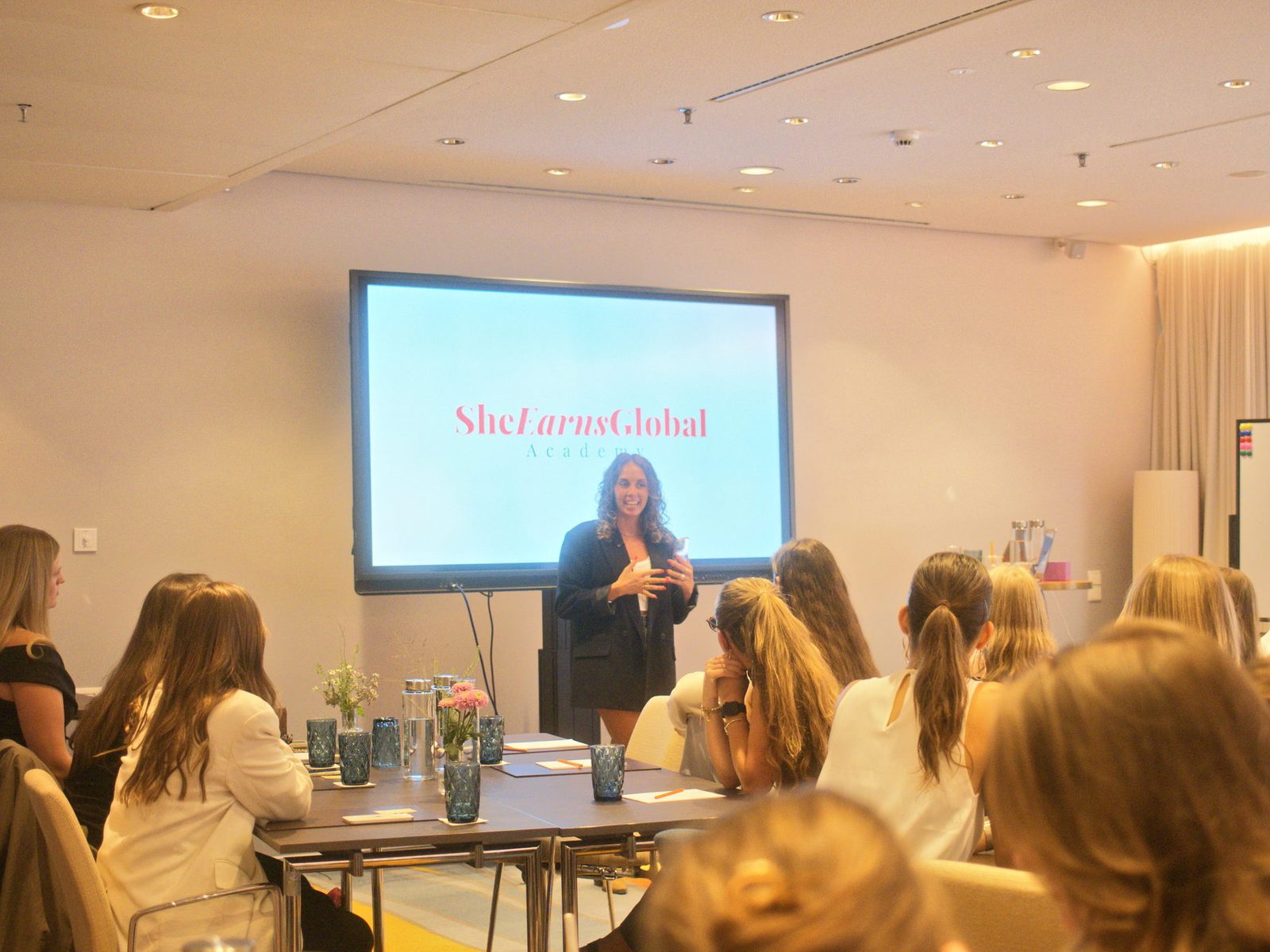 Live-Workshop der SheEarnsGlobal Academy